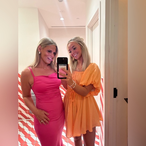 Meet your Posher, Jessica - Picture 2 of 8